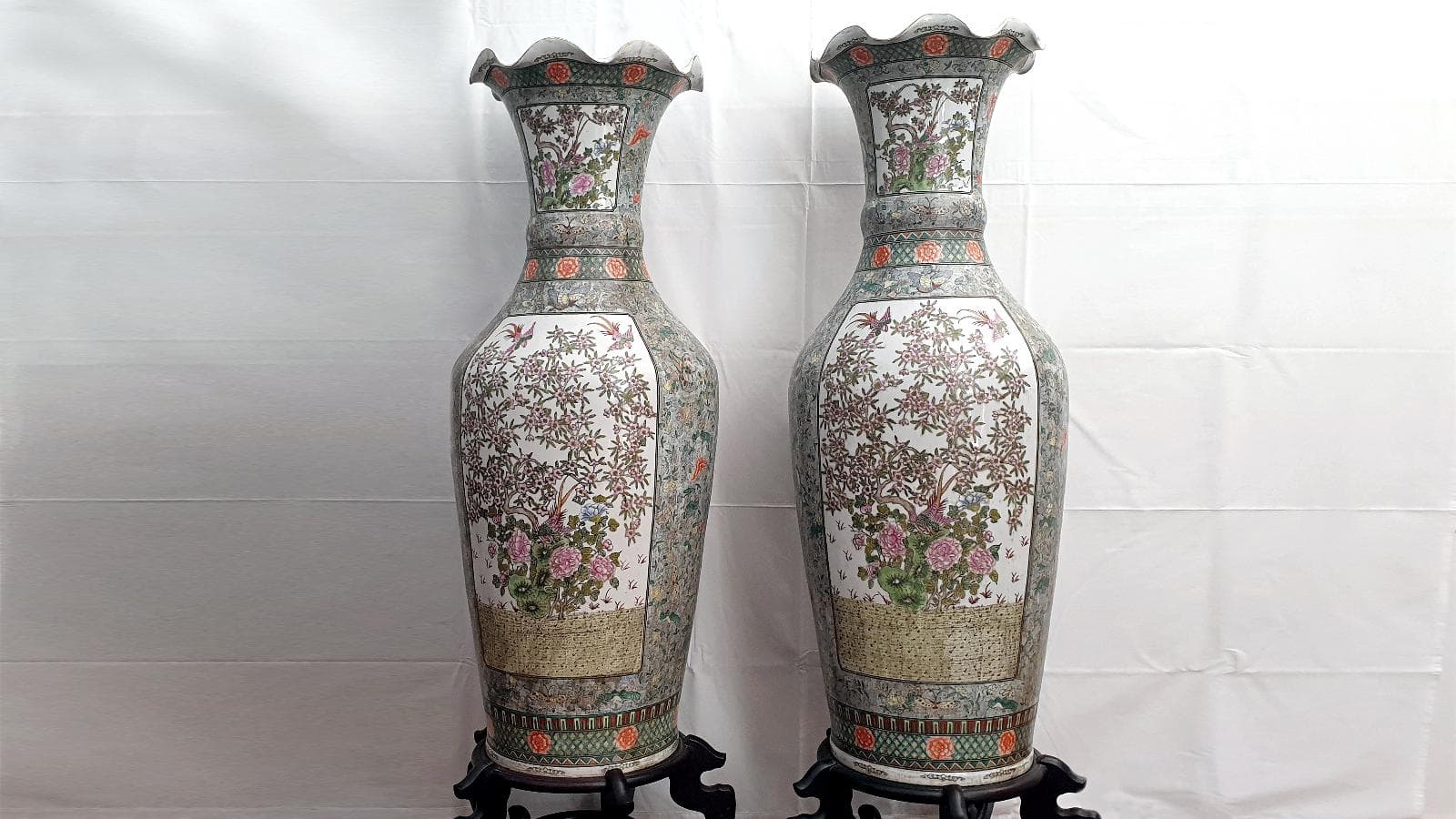 Jarrões em porcelana