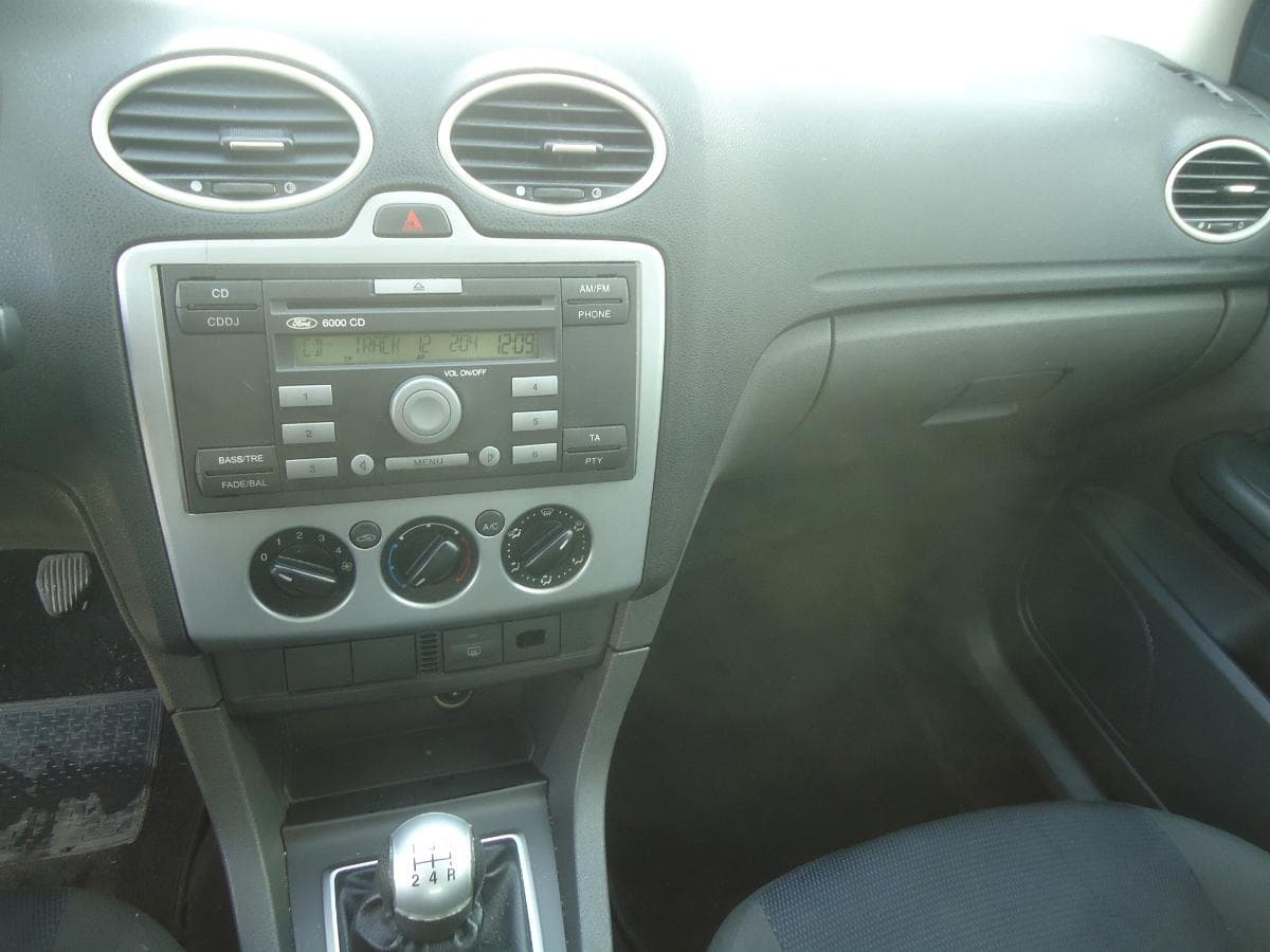 Ford Focus 1.6 TDCI — imagem 13