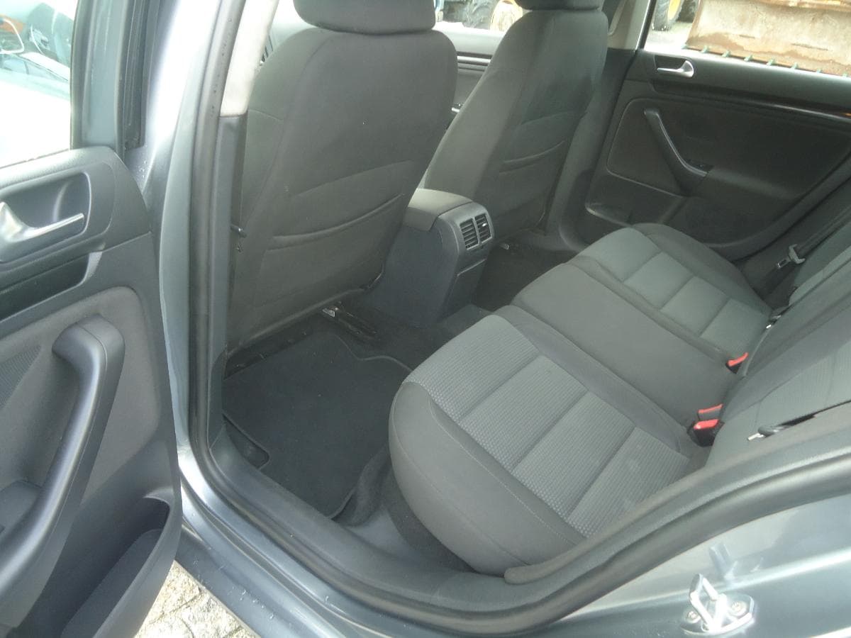 Volkswagen Golf Variant 1.6 TDI — imagem 16