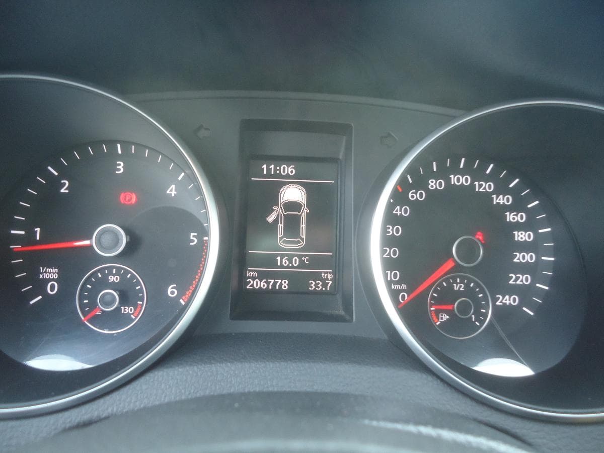 Volkswagen Golf Variant 1.6 TDI — imagem 15