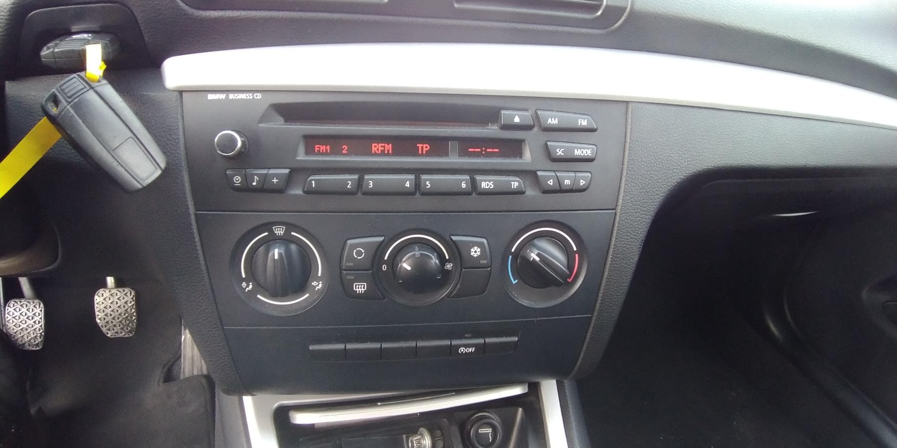 BMW 120 D · Ano 2008 — imagem 11