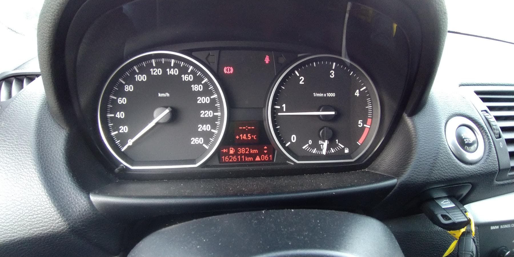 BMW 120 D · Ano 2008 — imagem 13