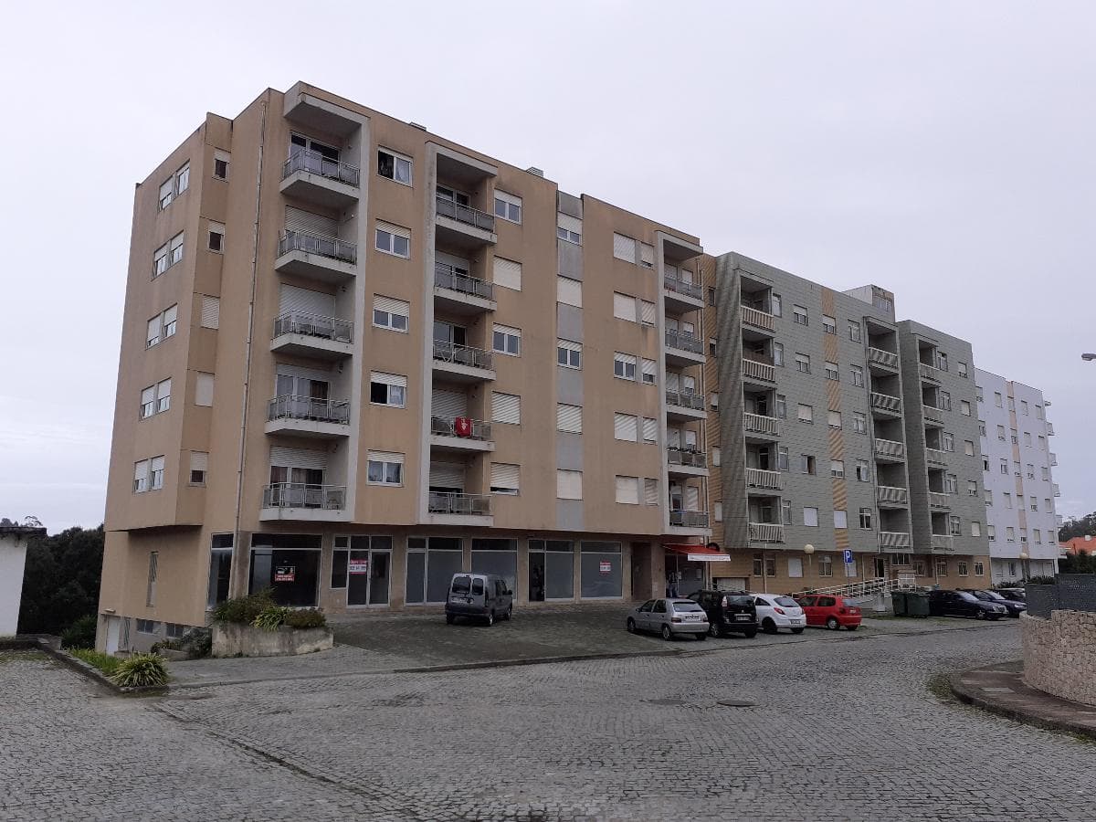 1/2 Apartamento T2 + Lugar de Garagem · Santa Maria da Feira — imagem 1