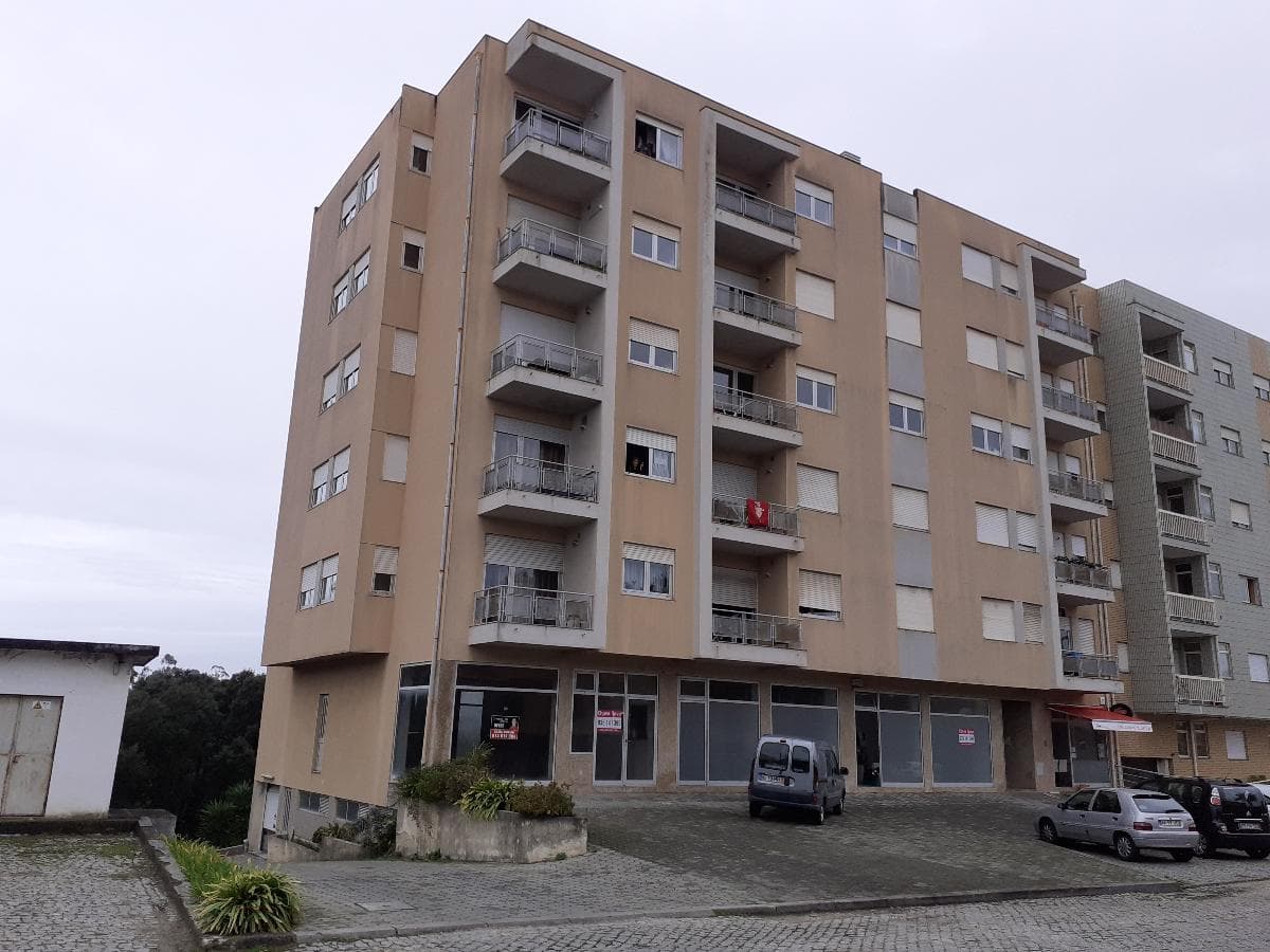 1/2 Apartamento T2 + Lugar de Garagem · Santa Maria da Feira — imagem 4