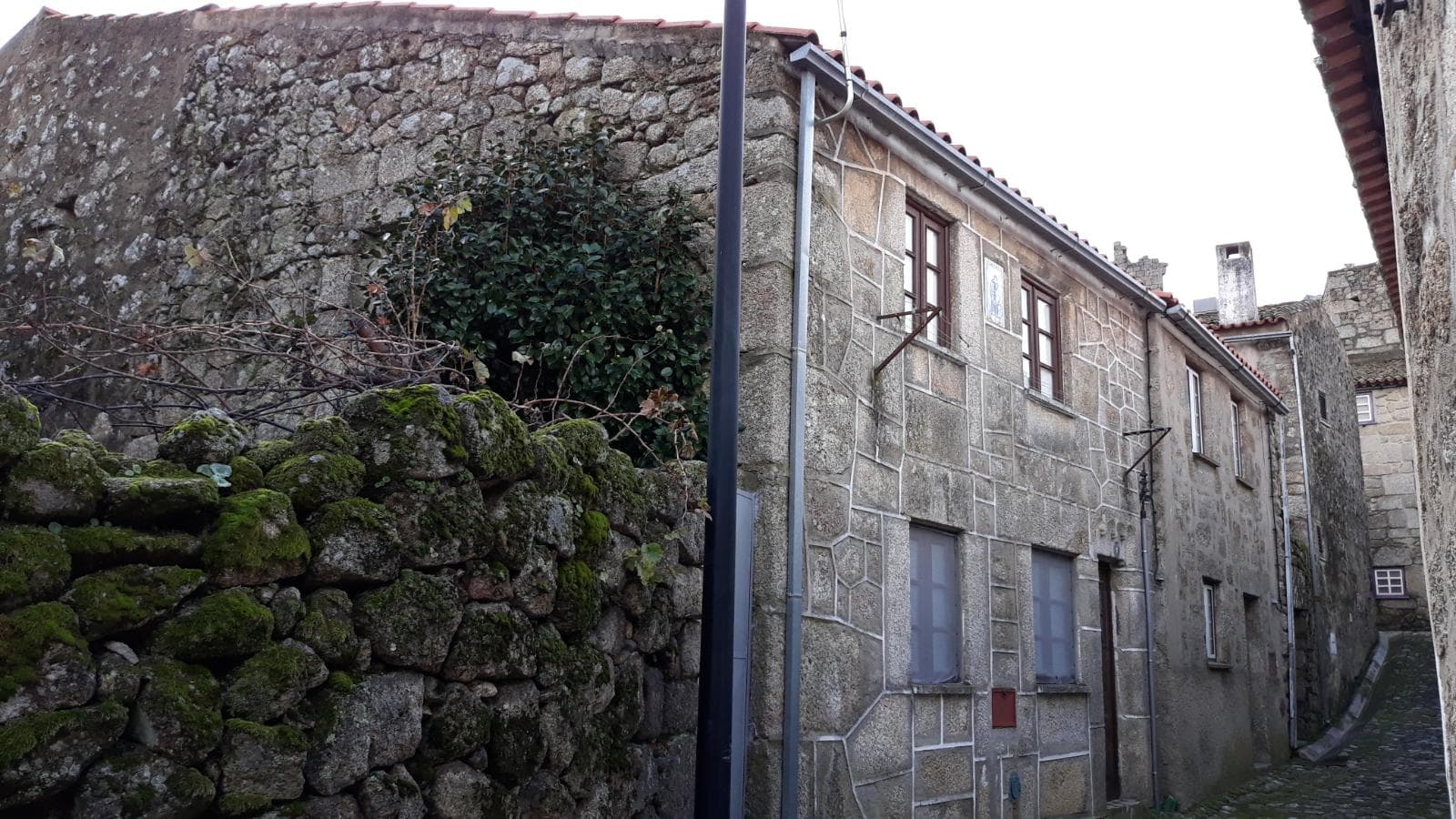 1/2 Moradia · Fundão — imagem 1