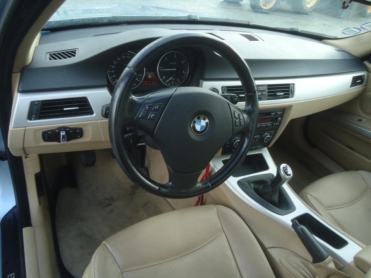 BMW 318 D — imagen 11