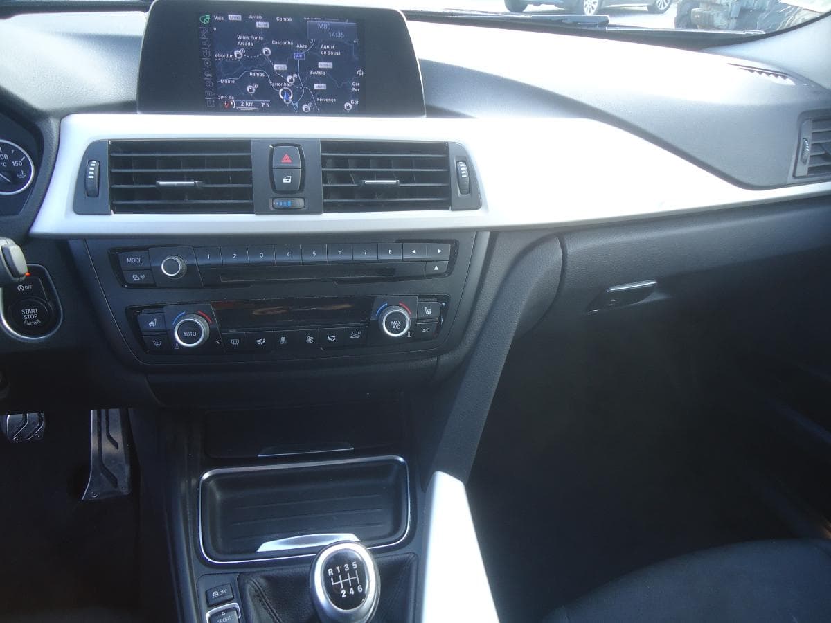 BMW 318 D Touring — imagen 12
