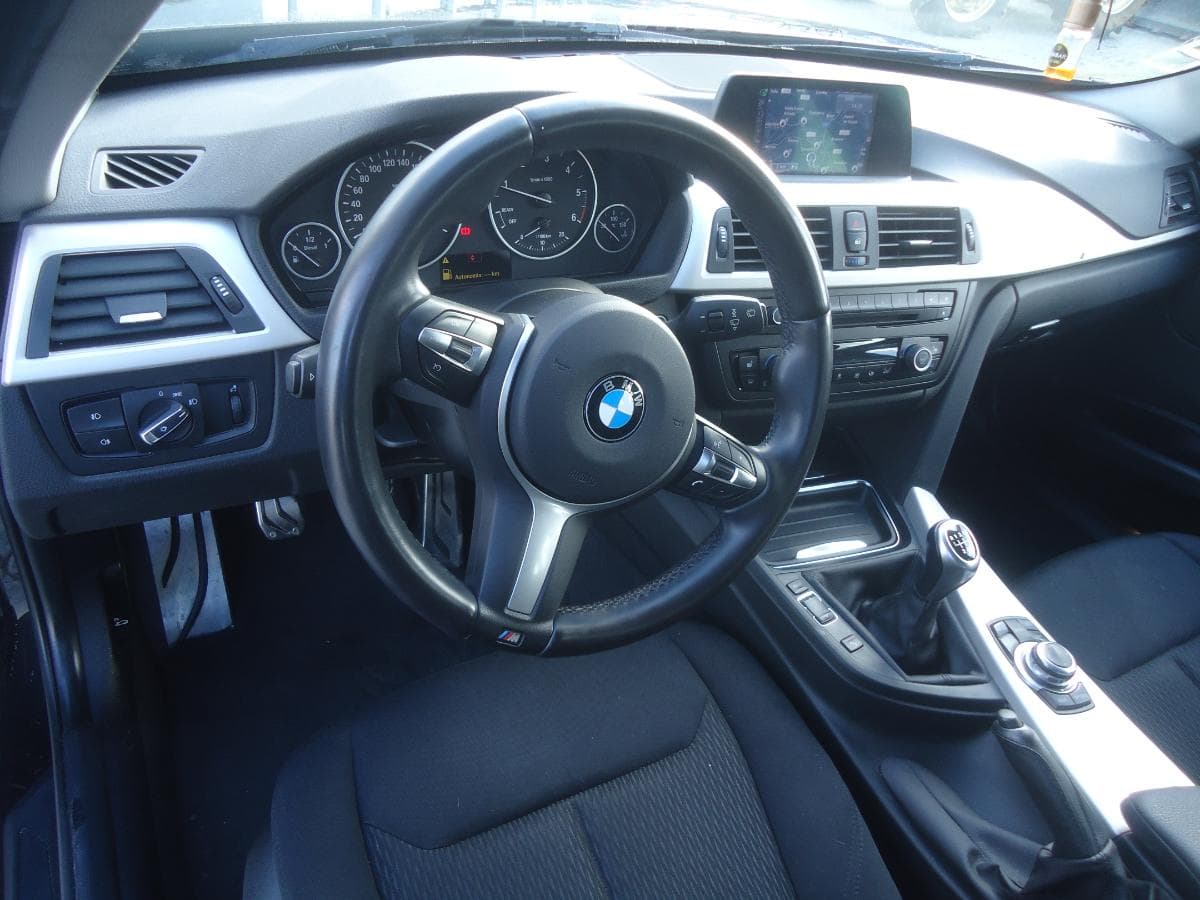 BMW 318 D Touring — imagen 10