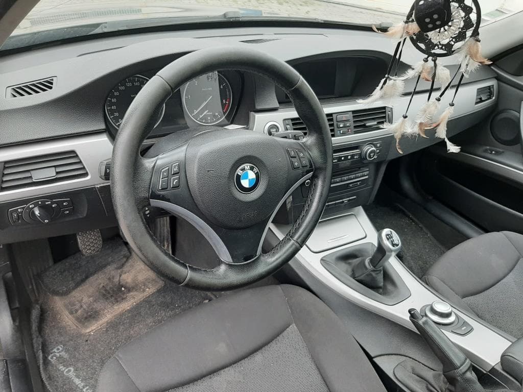 BMW 318 D Touring — imagen 10