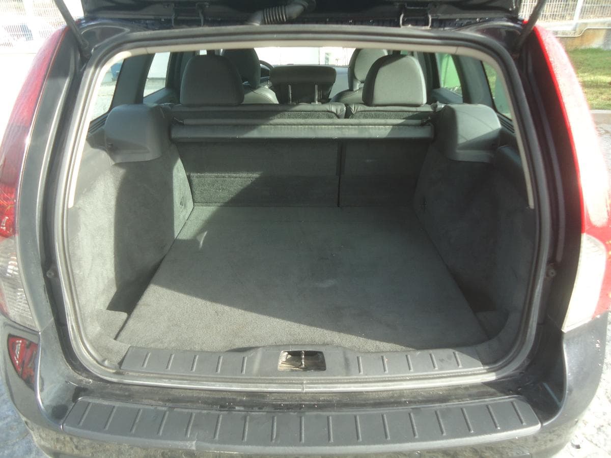 Volvo V50 — image 16