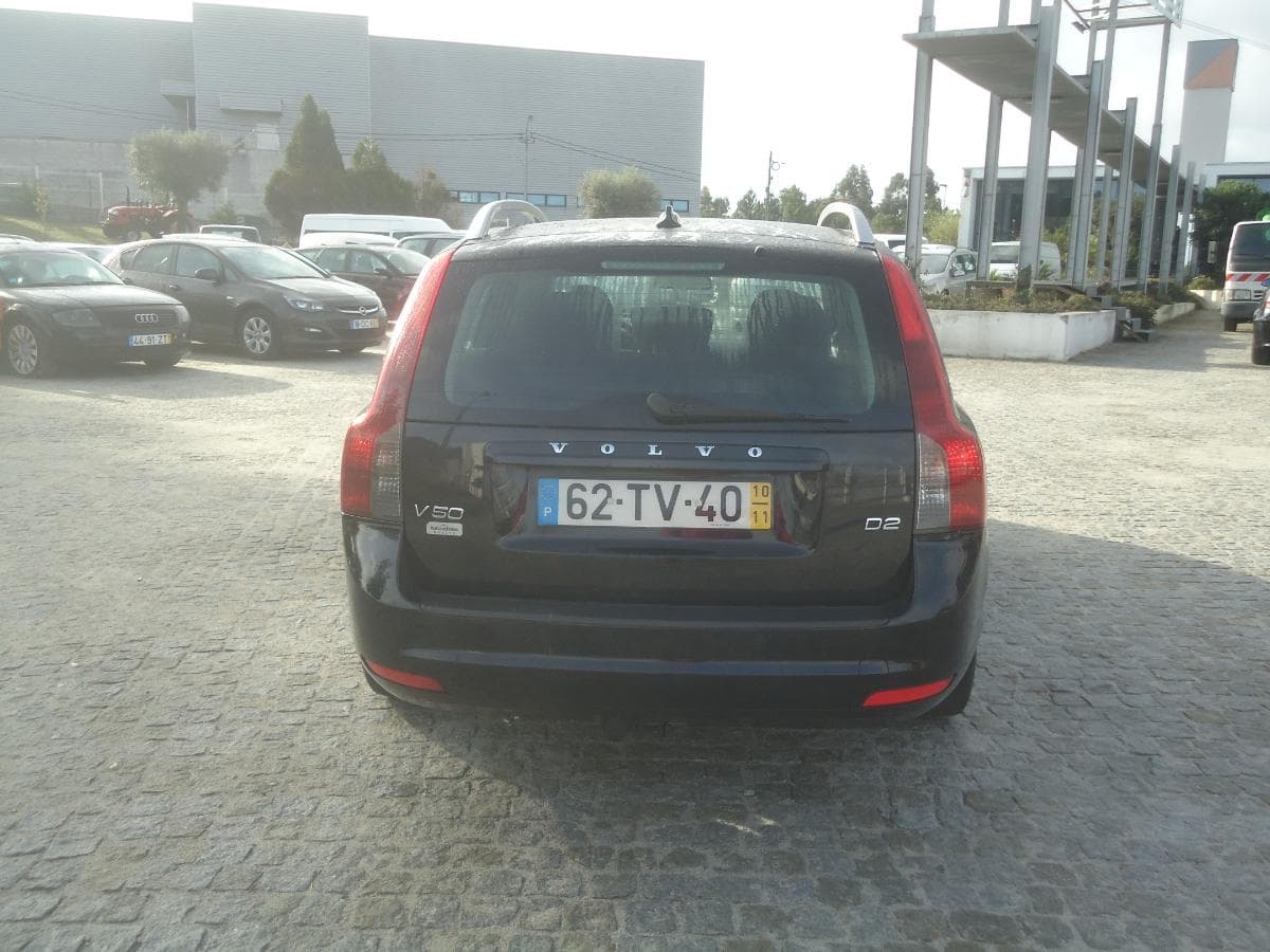 Volvo V50 — image 5