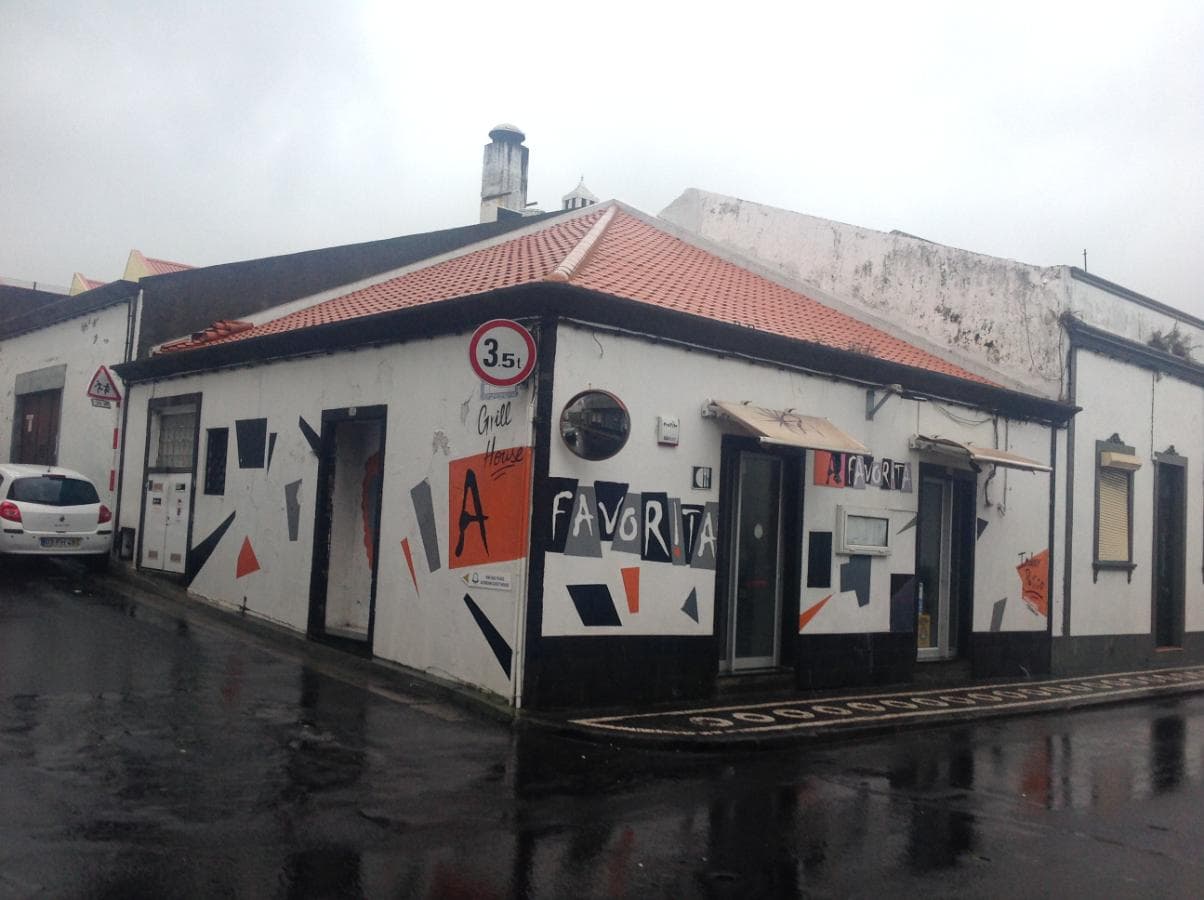 Loja · Ponta Delgada — imagem 1