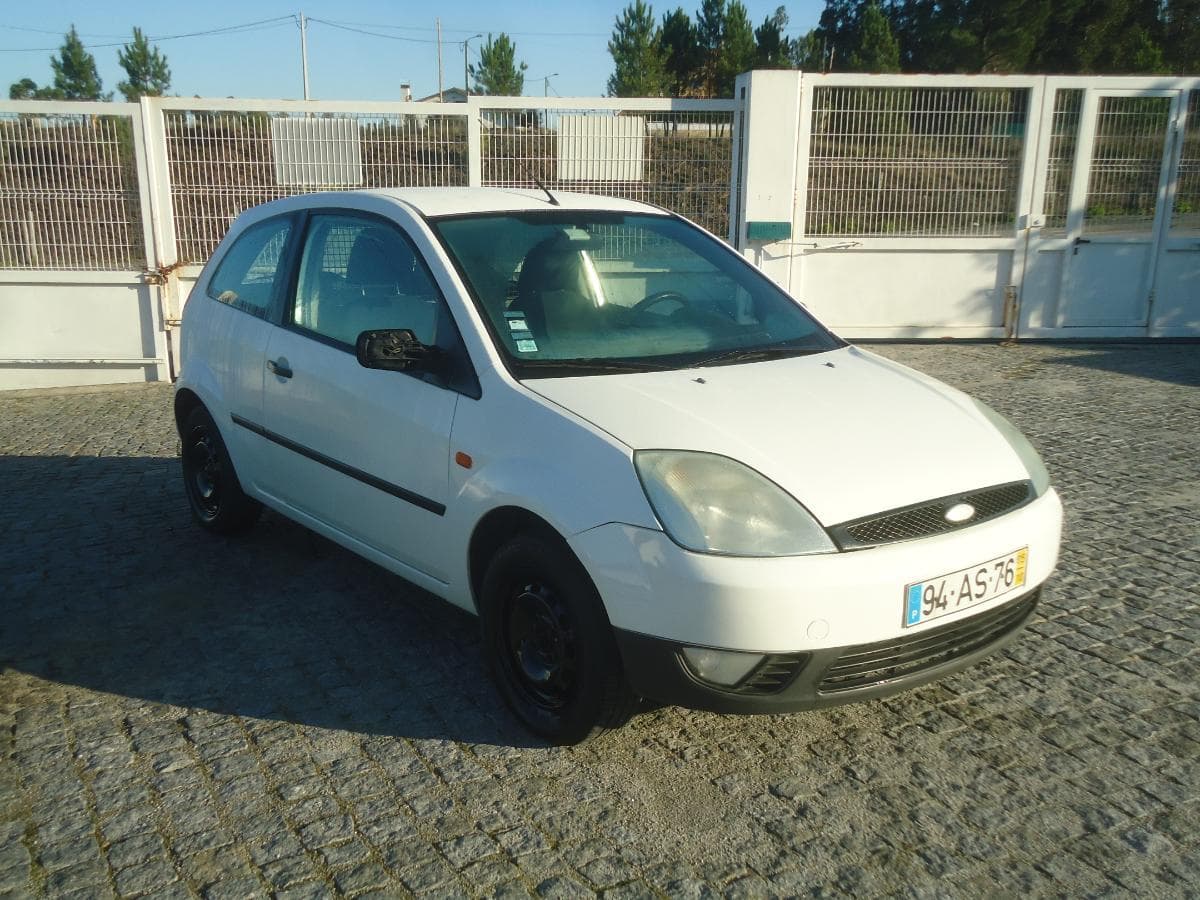 Ford Fiesta TDCI, 94-AS-76 · Paredes — imagem 1