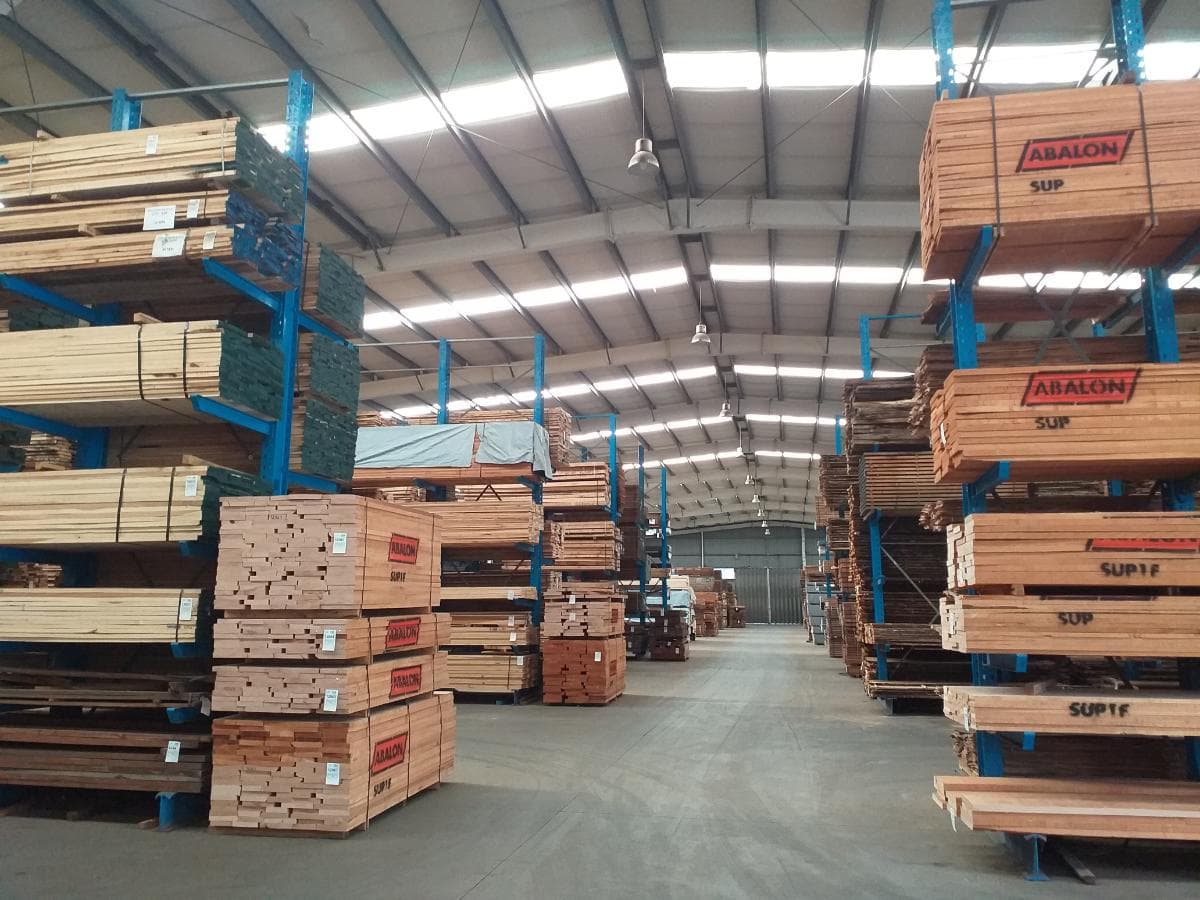 Armazém Industrial + Maquinaria + Eq. Escritório · Paredes — imagem 25