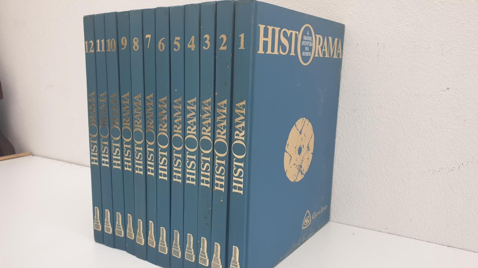 Coleção de 12 volumes, com título “HISTORAMA” — imagem 2