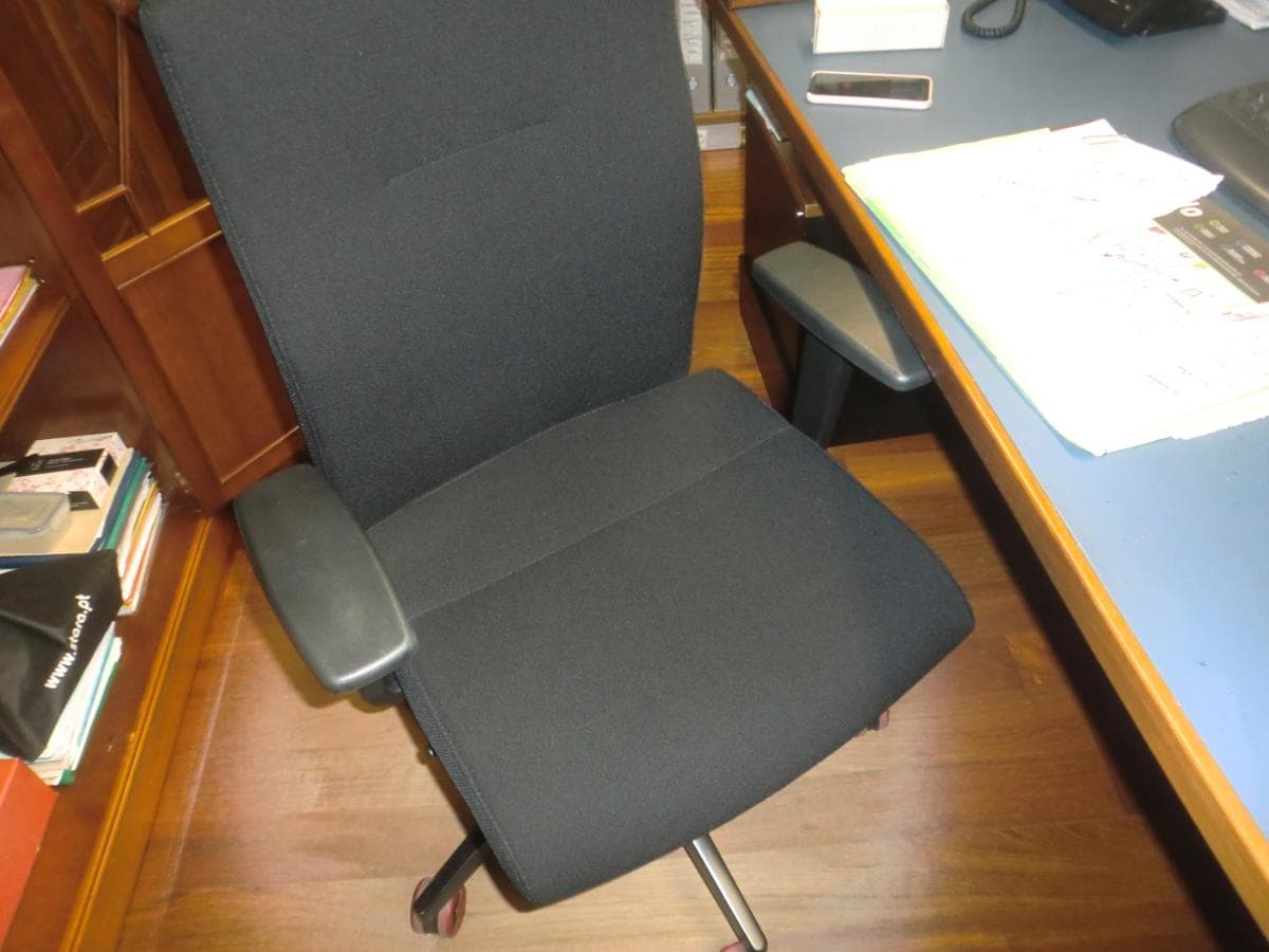 Equipamentos · Maquinaria · Equipamento Escritório · Material Informático · Equipamento Hotelaria — imagem 59