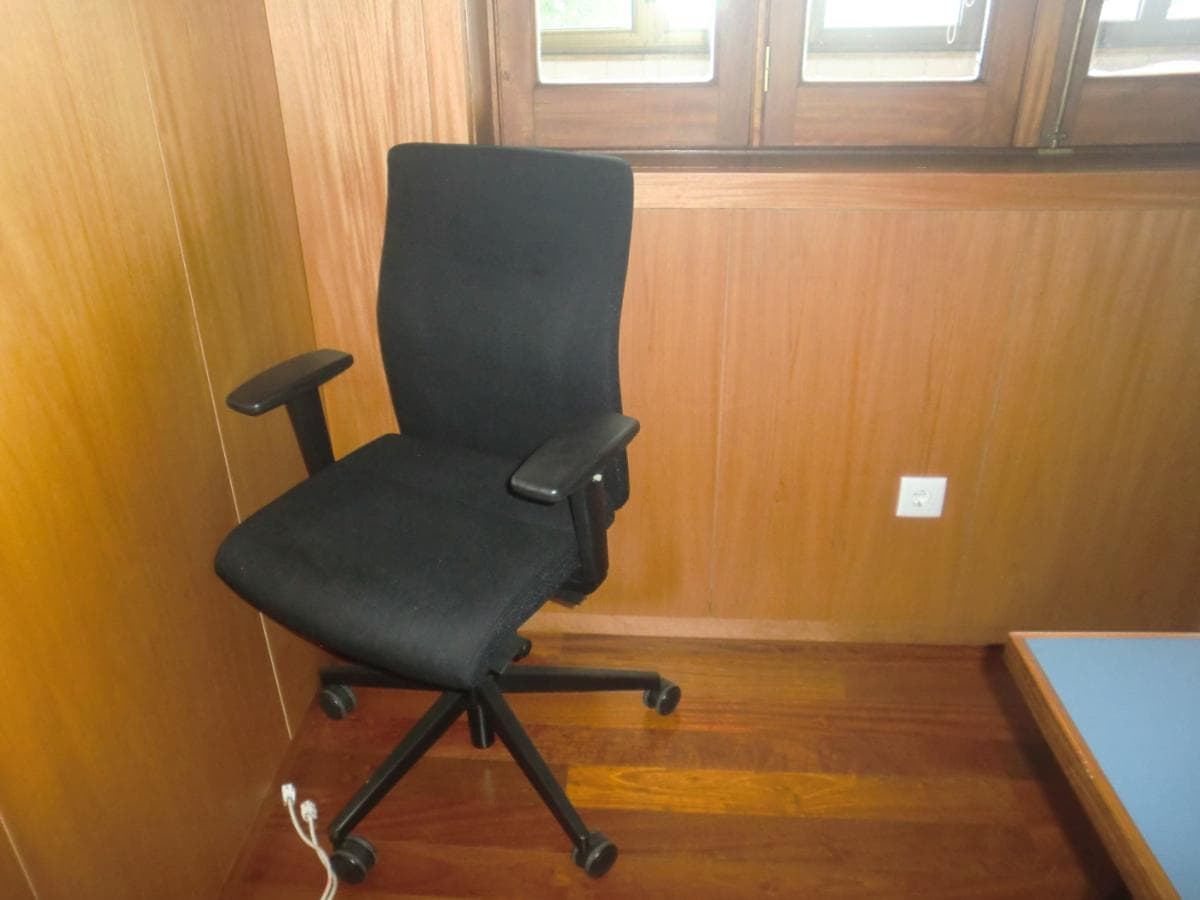 Equipamentos · Maquinaria · Equipamento Escritório · Material Informático · Equipamento Hotelaria — imagem 39