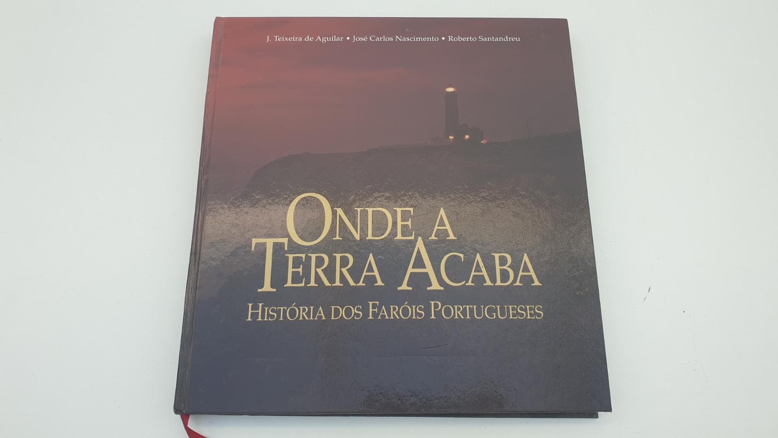 Livro com título “ONDE A TERRA ACABA” — imagen 1