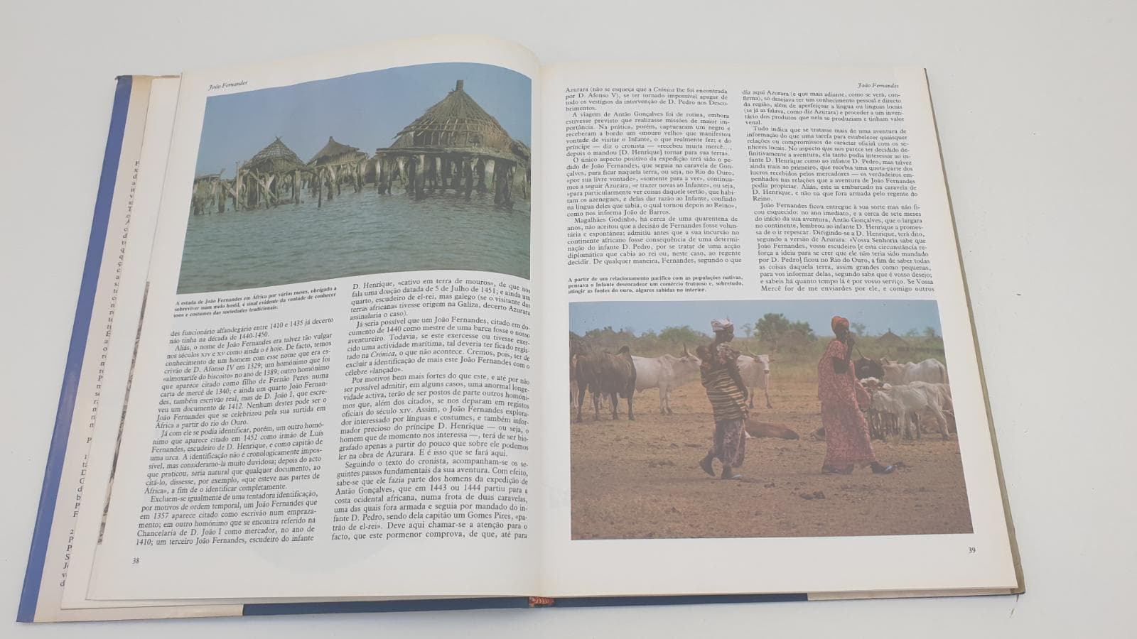 Livro de Luís Albuquerque com título “NAVEGADORES VIAJANTES E AVENTUREIROS PORTUGUESES” — imagem 2