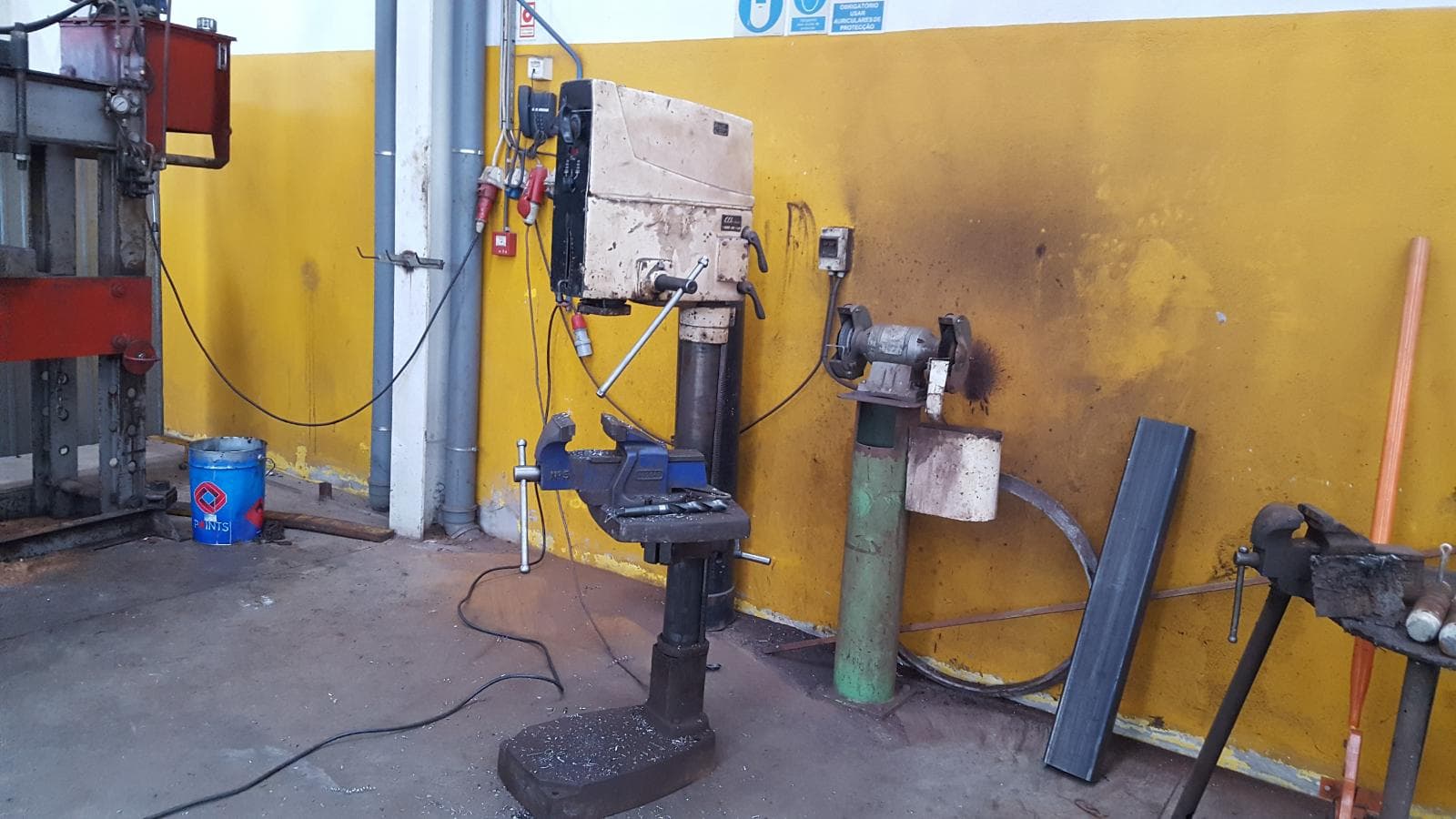 Máquina de furar de coluna — imagem 3