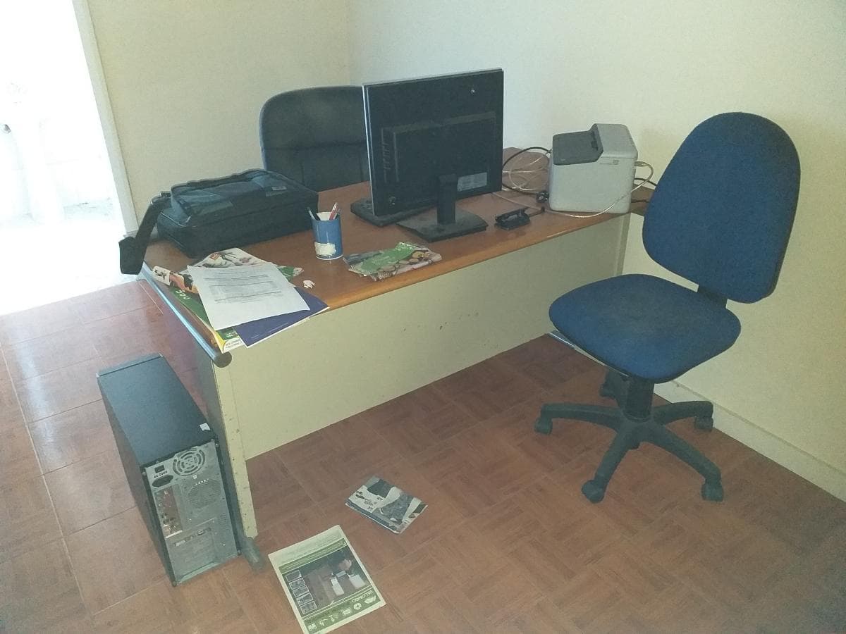 Armazém Industrial + Maquinaria + Eq. Escritório · Paredes — imagem 5