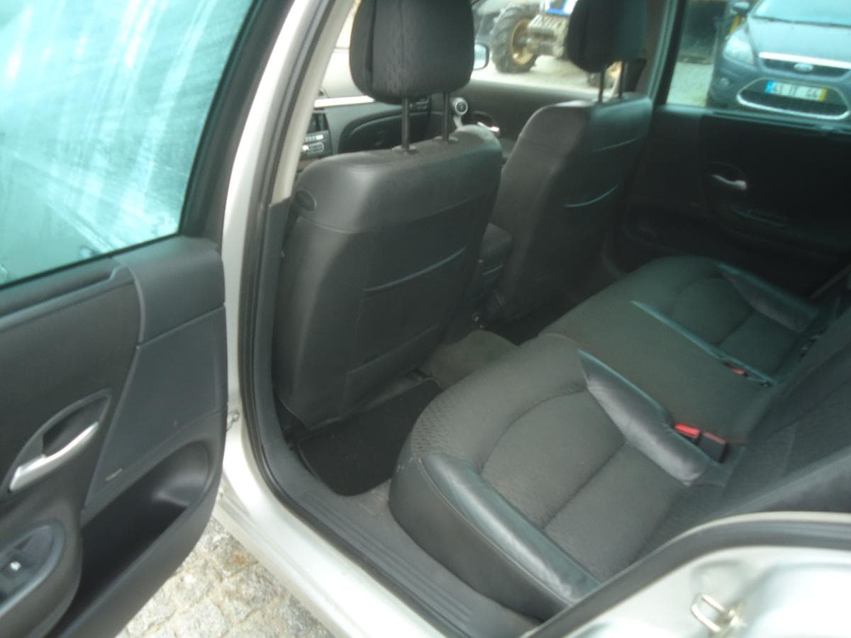 Renault Laguna 1.9 DCI — image 16