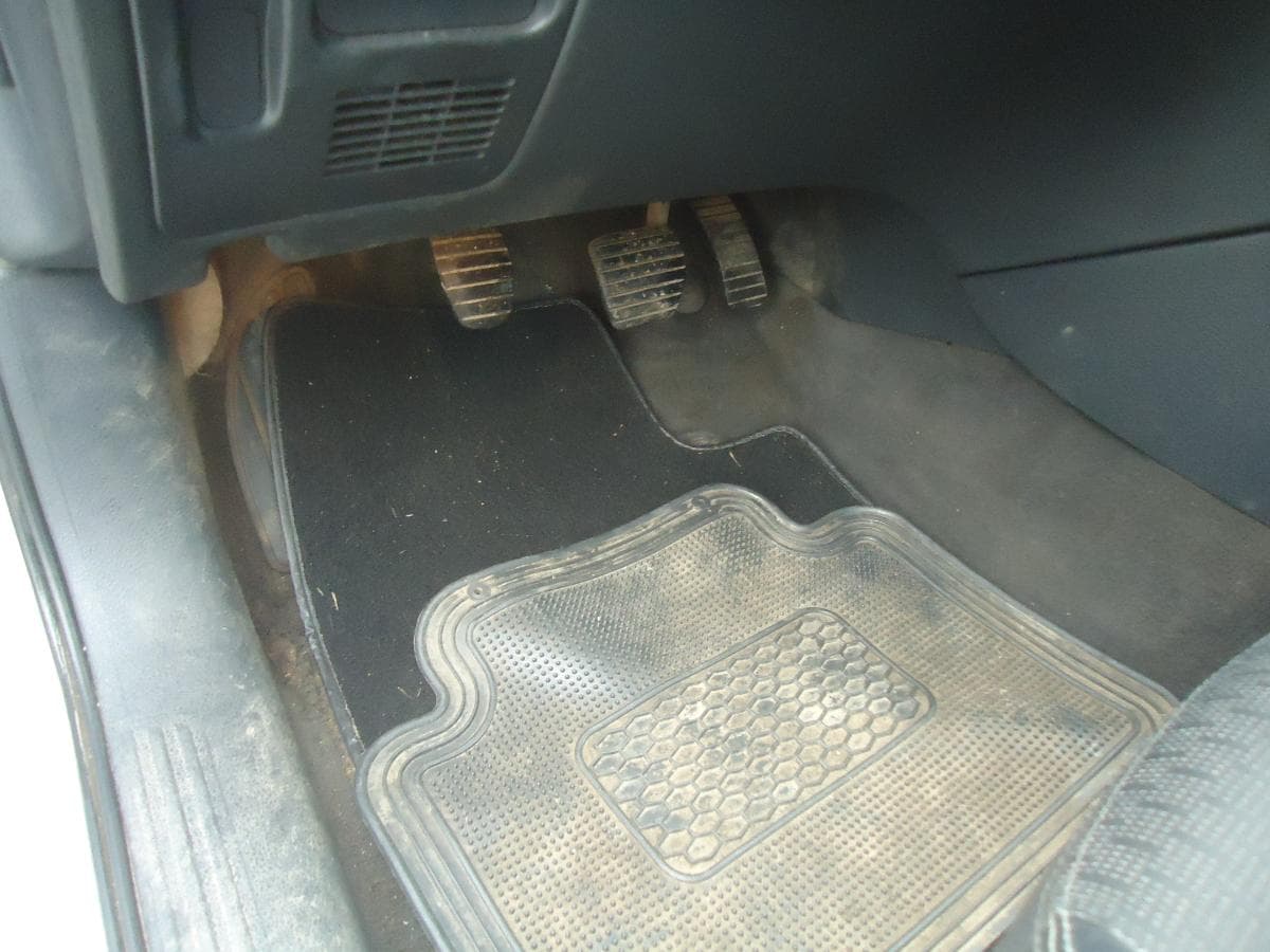 Renault Laguna 1.9 DCI — image 8