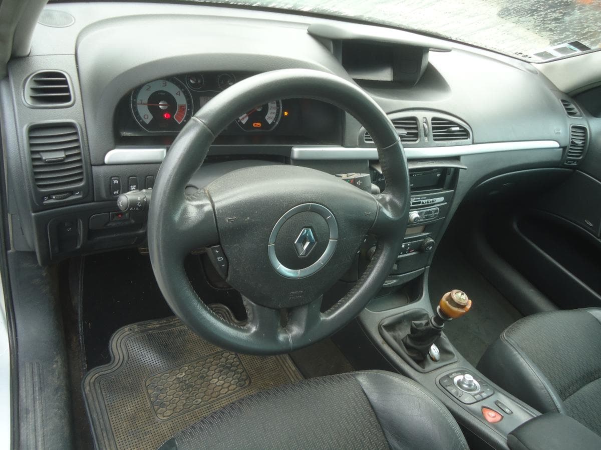 Renault Laguna 1.9 DCI — image 10