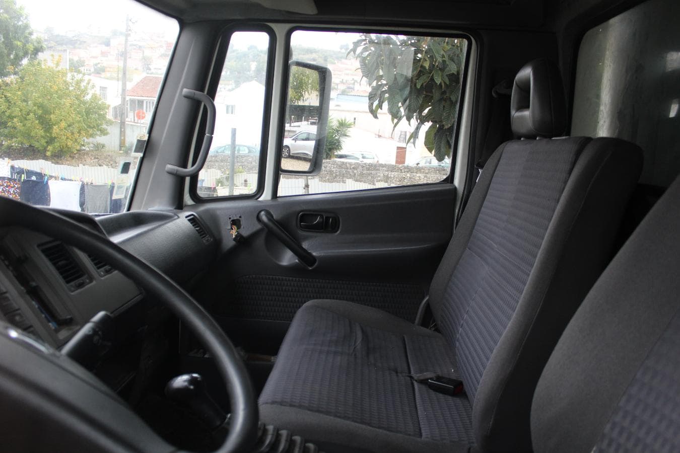 Nissan Alteon 35.13 — imagen 4