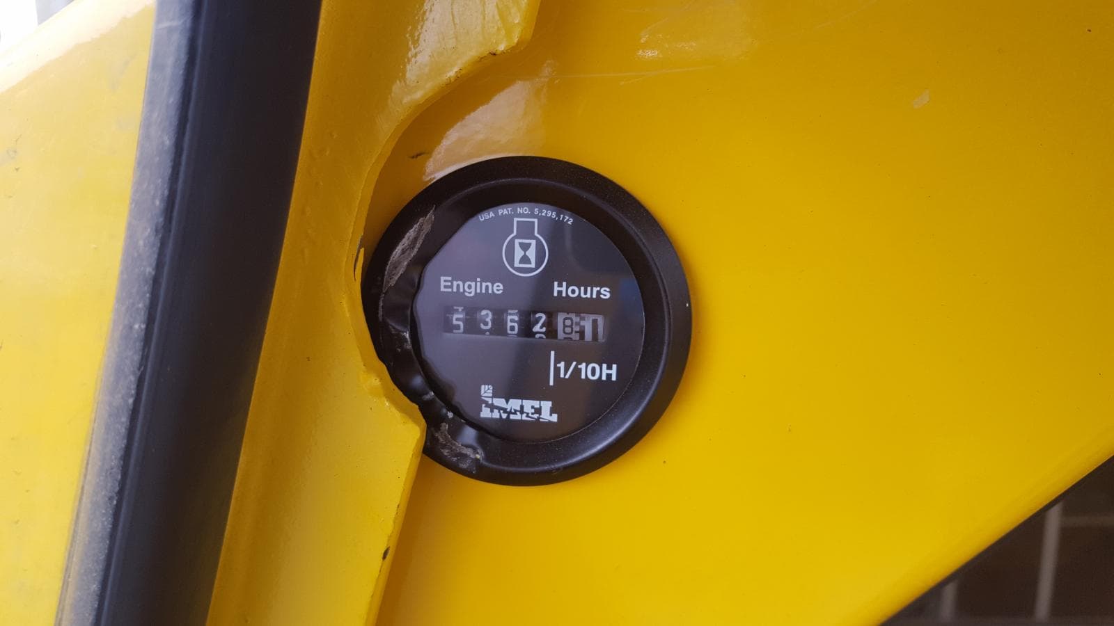 Forklift — image 9