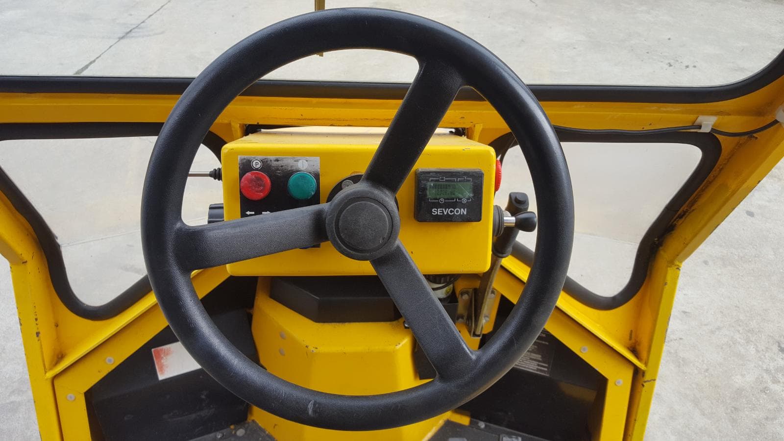 Forklift — image 7