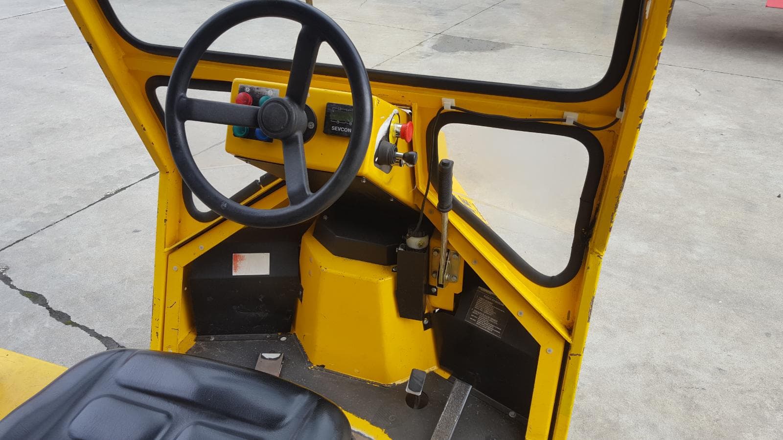 Forklift — image 8