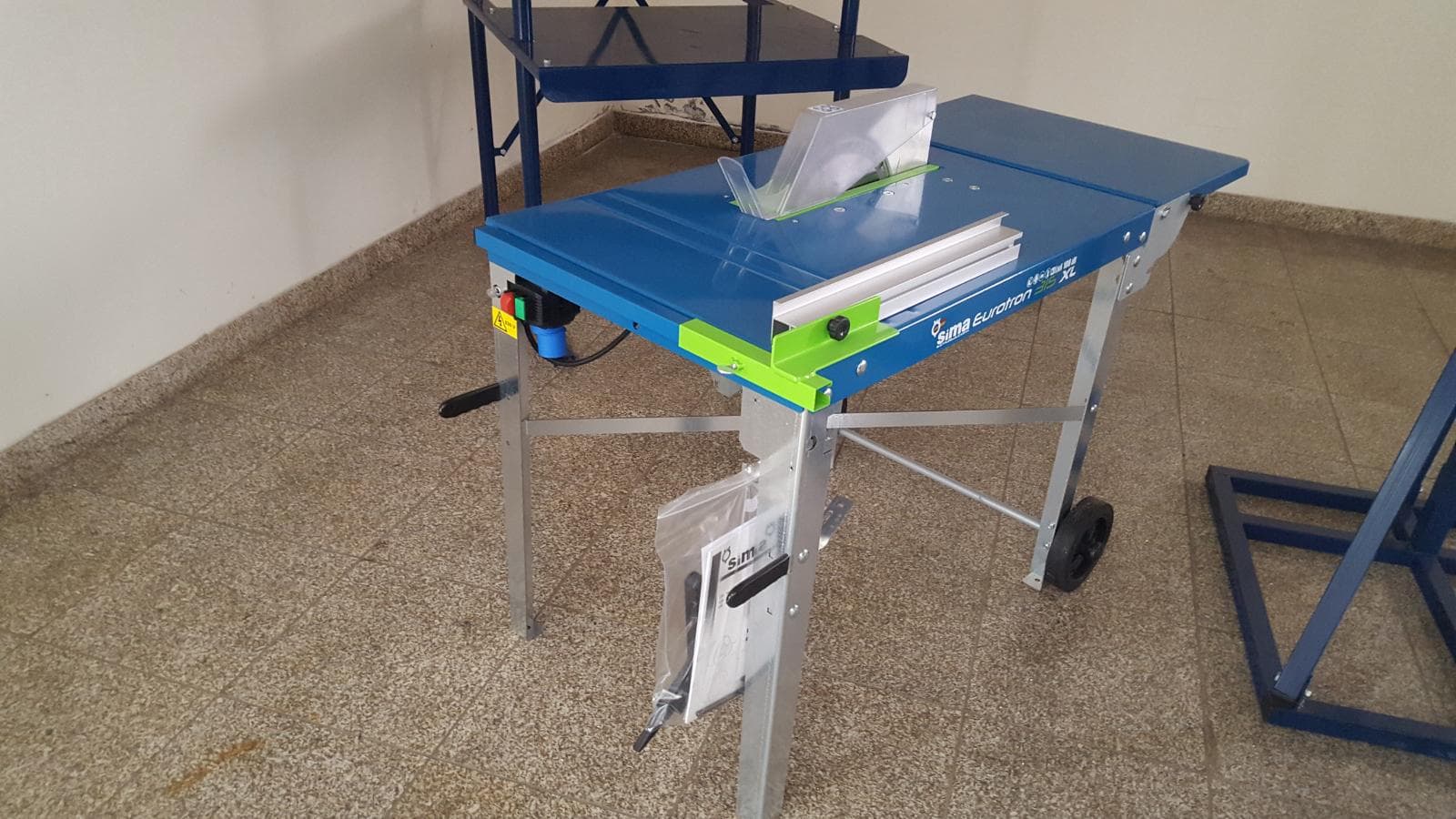 Mesa de corte — image 1