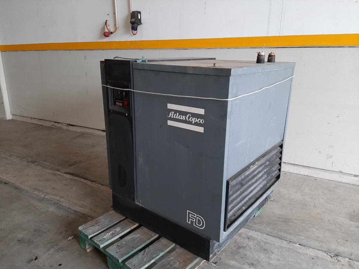 Compresor con secador Atlas Copco — imagen 9