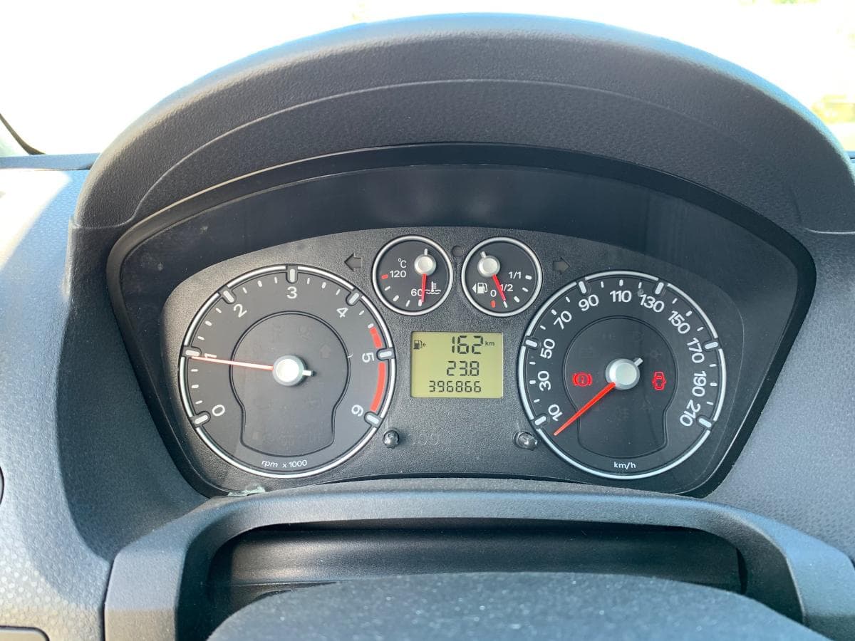 Ford Fiesta 1.4 Tdci — imagem 8