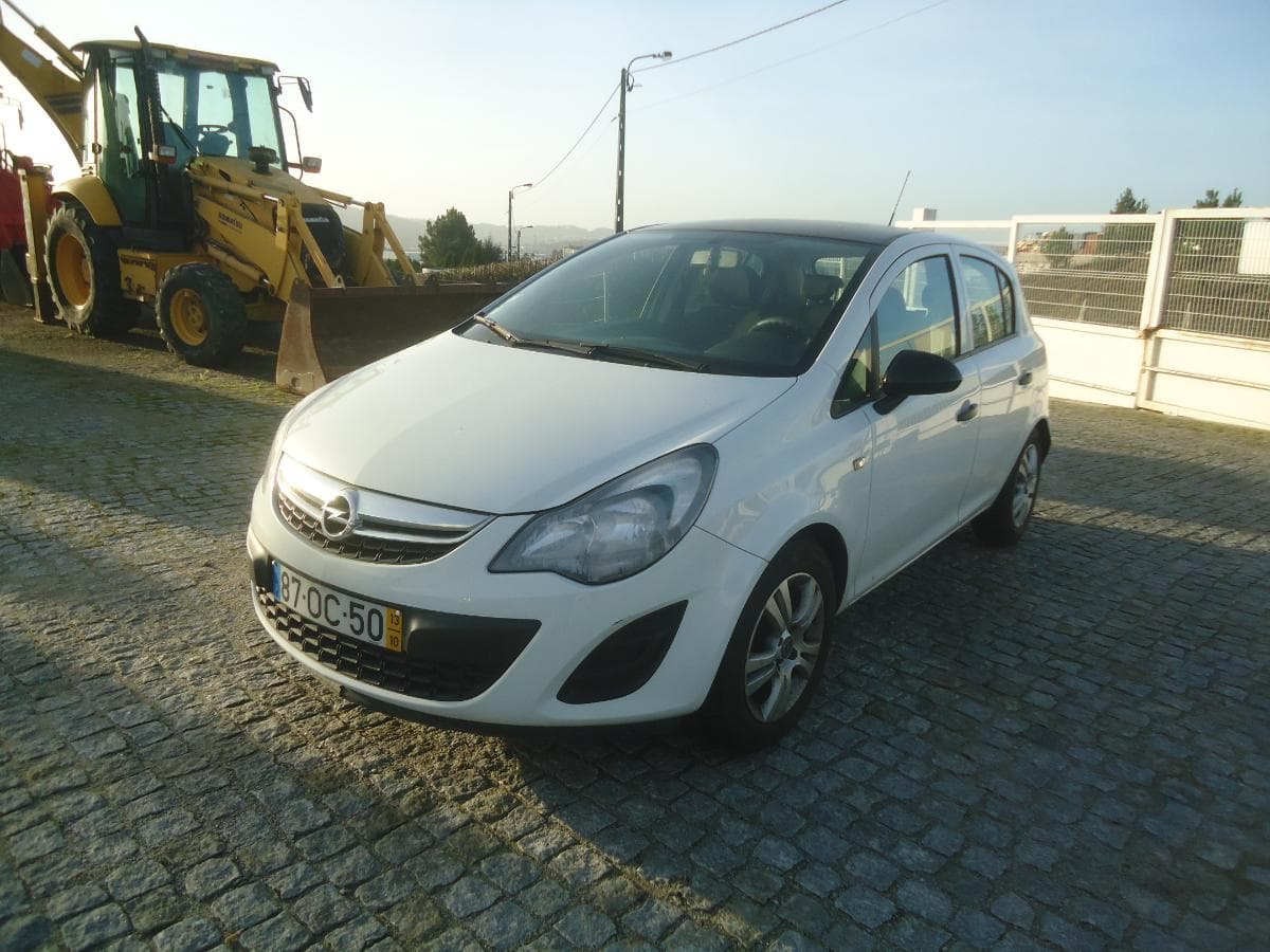 Opel Corsa 1.3 CTDI — imagem 1