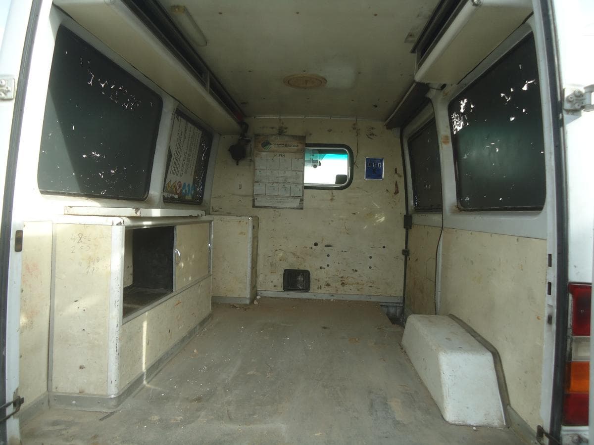 Mercedes-Benz Sprinter 208D · Ano 1998 — imagem 13