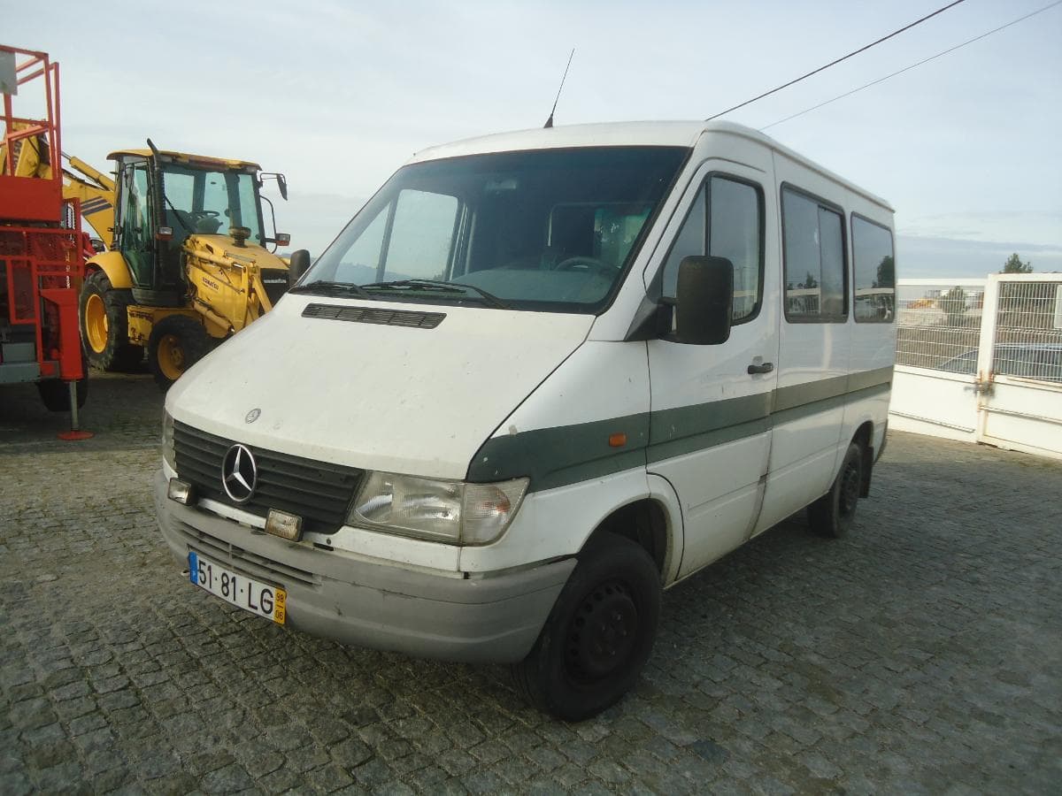 Mercedes-Benz Sprinter 208D · Ano 1998 — imagem 1