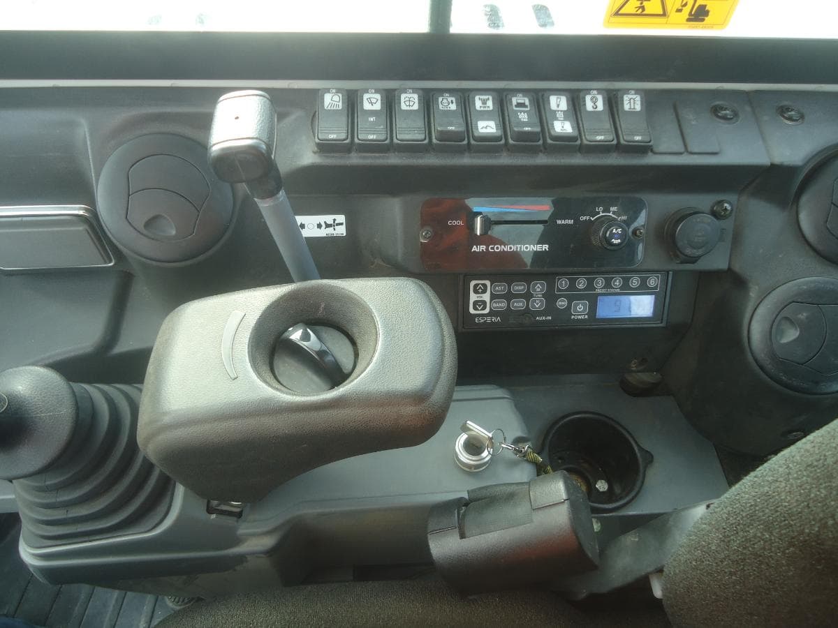 Mini giratória Takeuchi — imagem 6