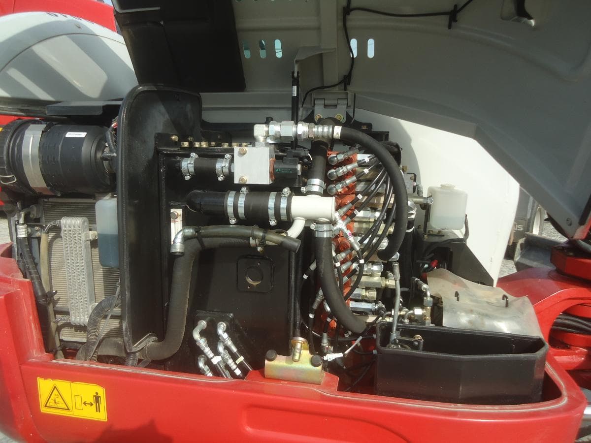 Mini giratória Takeuchi — imagem 7
