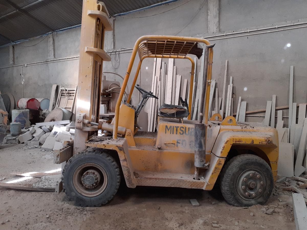 Forklift — image 2