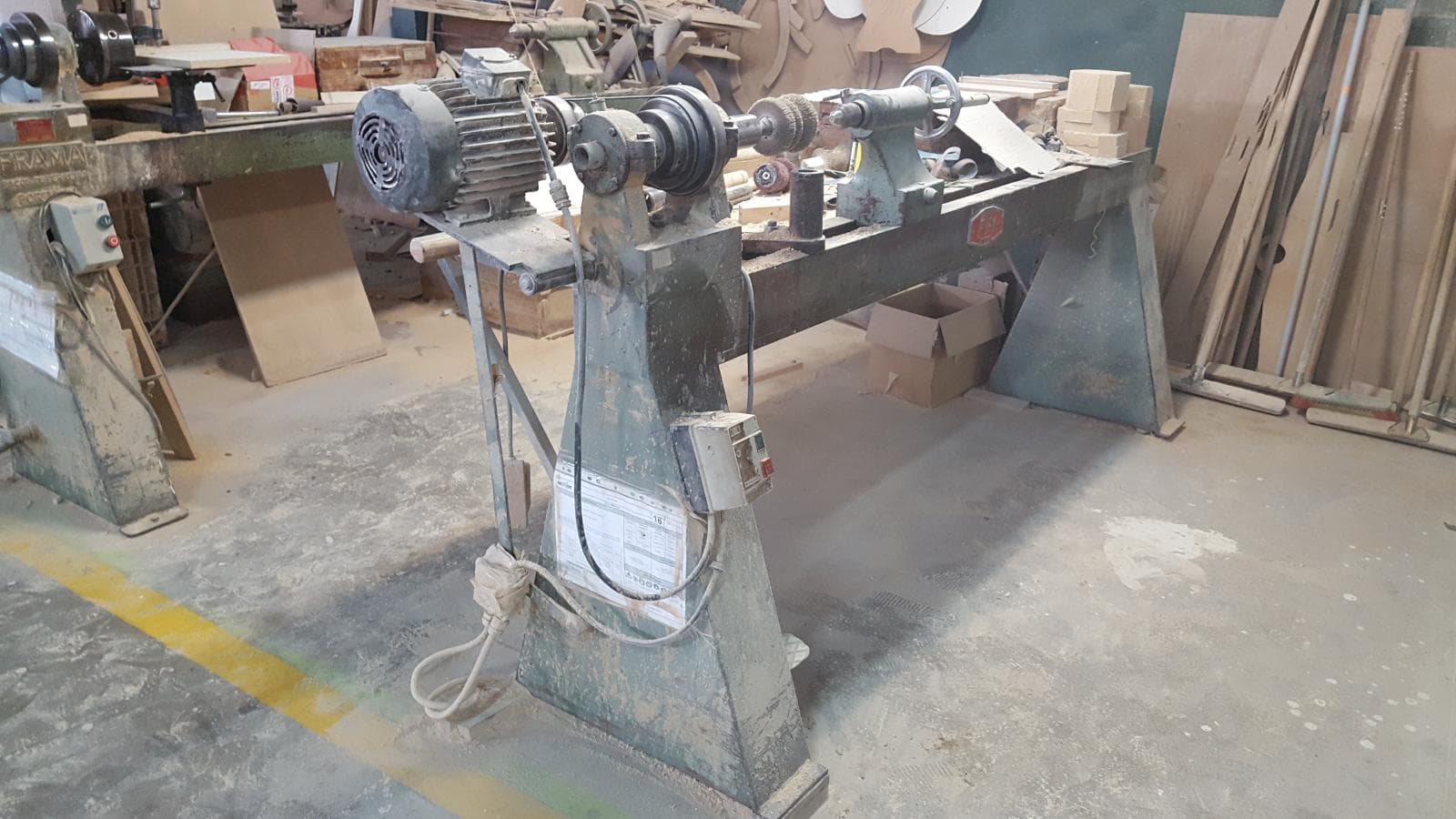 Torno Manual — imagem 1