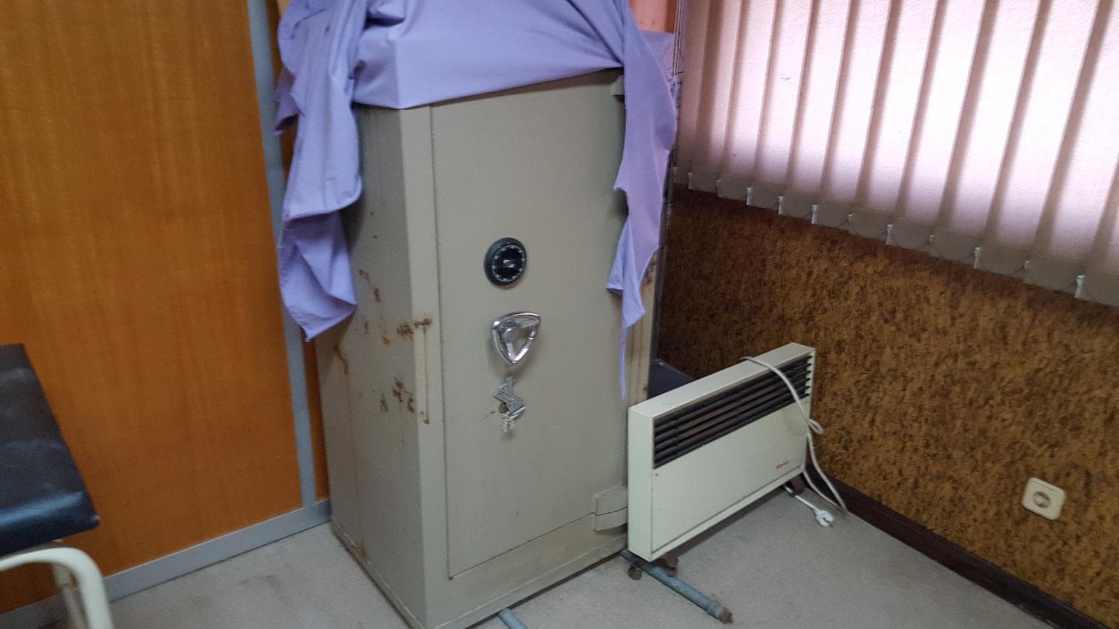 Equipamento de Escritório + Lote de Mobiliário de Criança — imagen 6