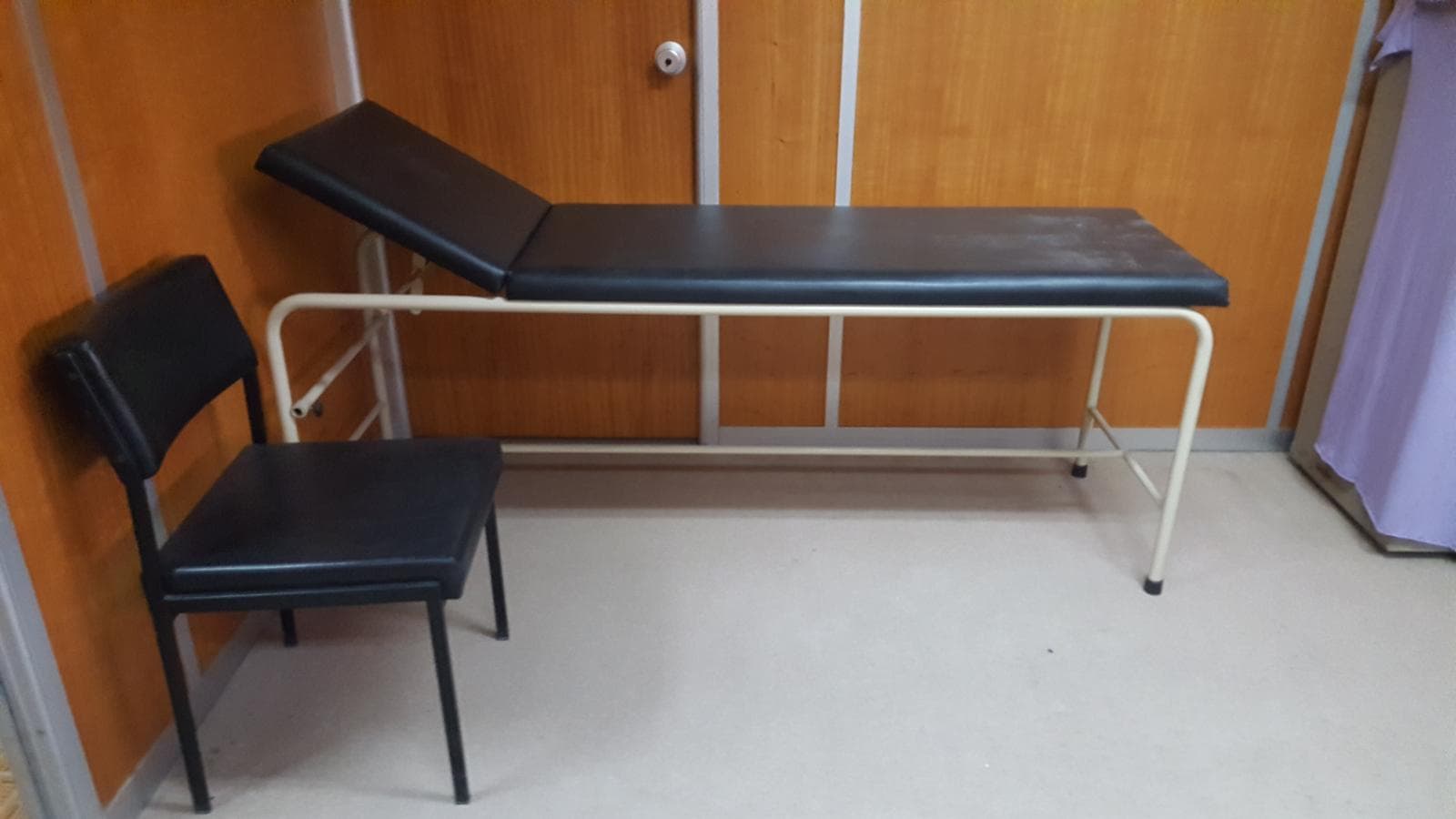 Equipamento de Escritório + Lote de Mobiliário de Criança — imagen 9