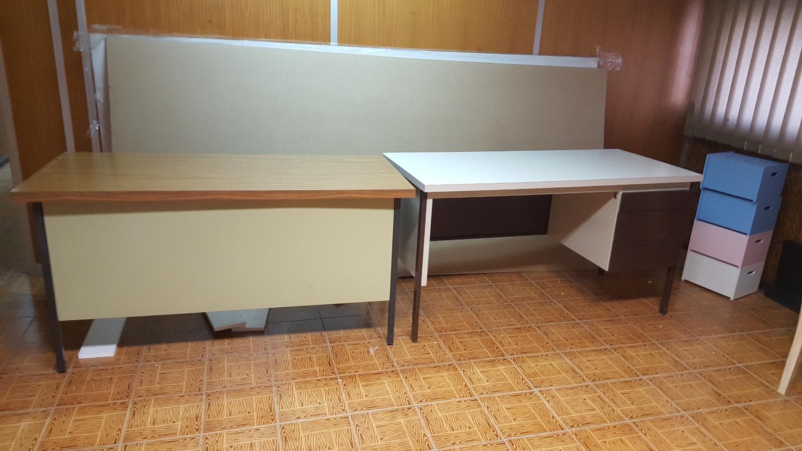 Equipamento de Escritório + Lote de Mobiliário de Criança — imagen 16