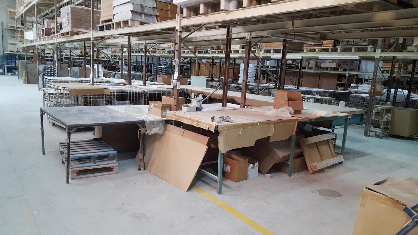 Lote de Móveis Acabados e por Acabar + Estanteria — imagen 16
