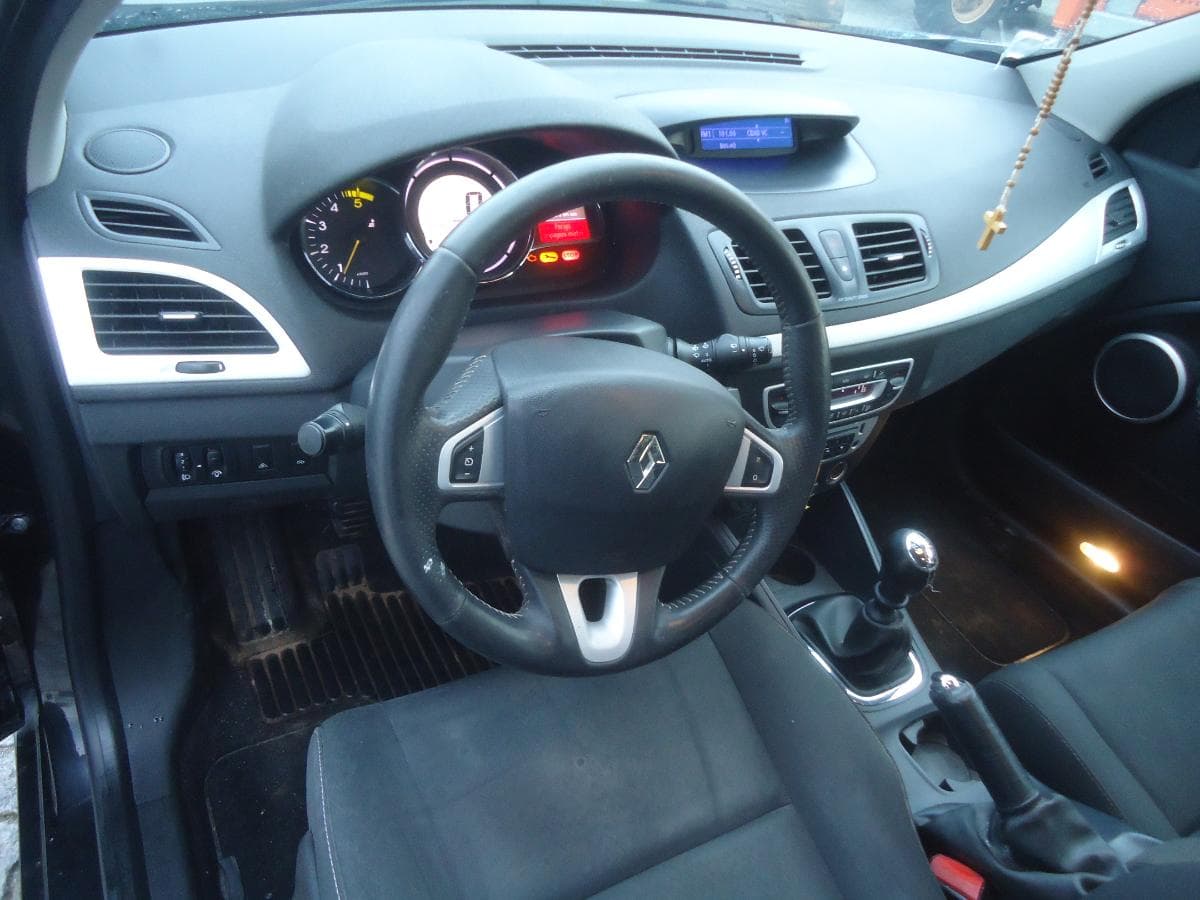 Renault Megane 1.5 DCI — image 10