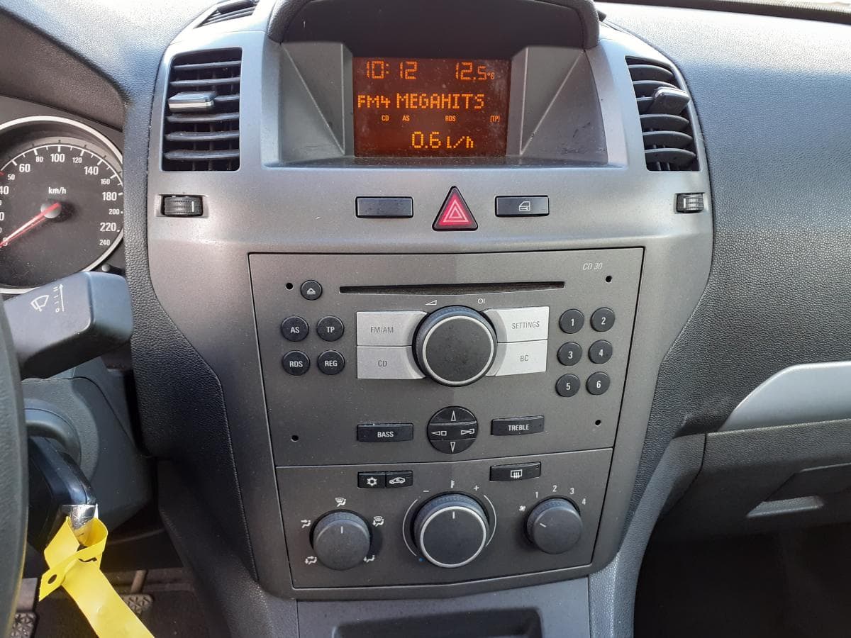 Opel Zafira 1.9 CDTI · 7 lugares — imagem 13