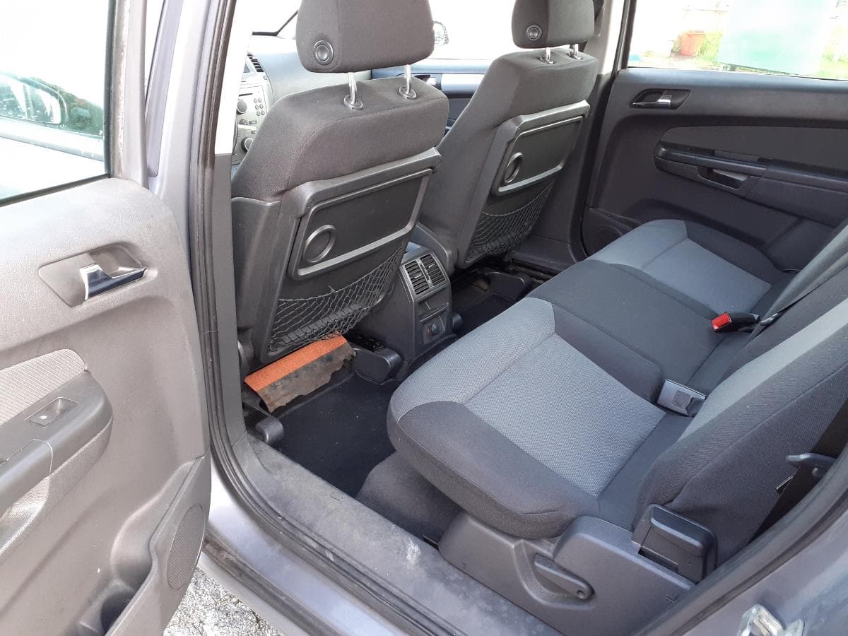 Opel Zafira 1.9 CDTI · 7 lugares — imagem 15