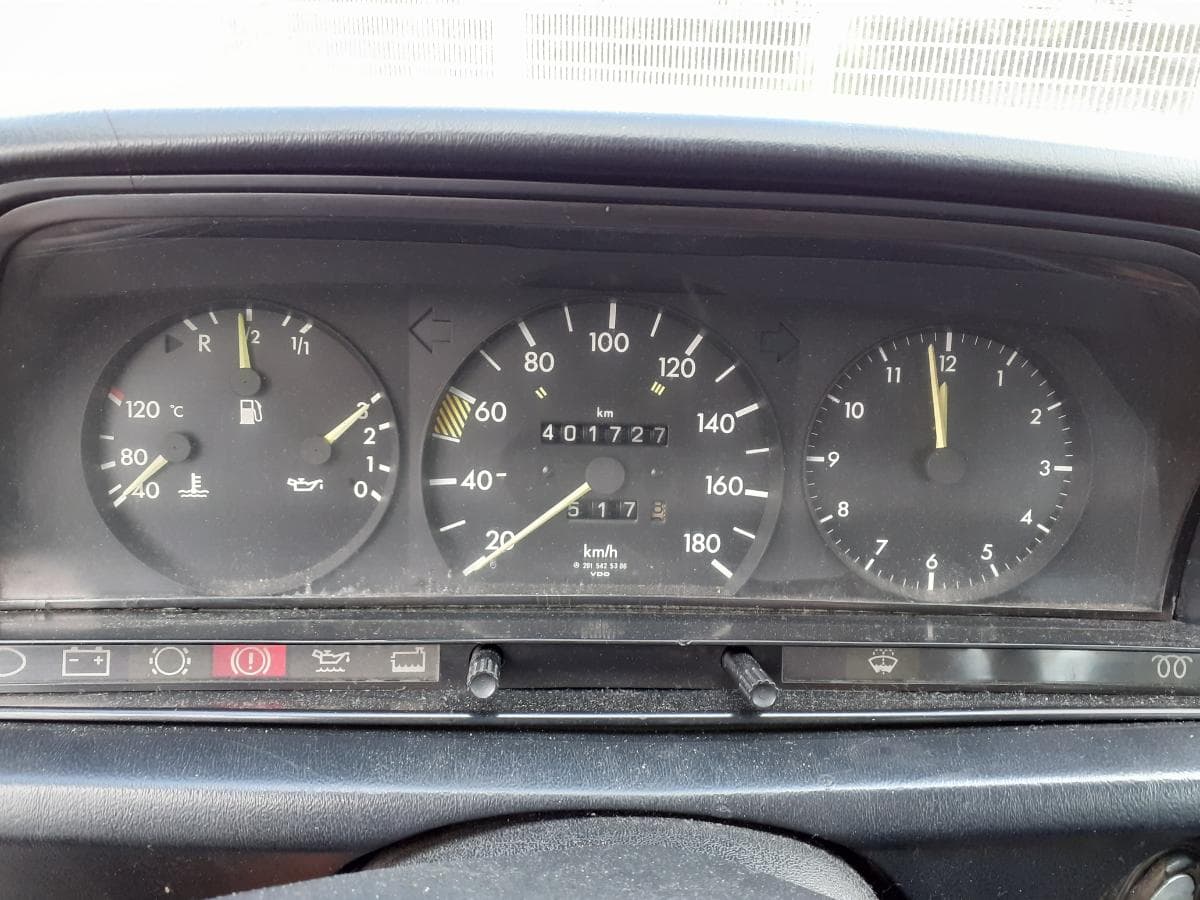 Mercedes-Benz 190 D, 75-21-DM · Paredes — imagen 11